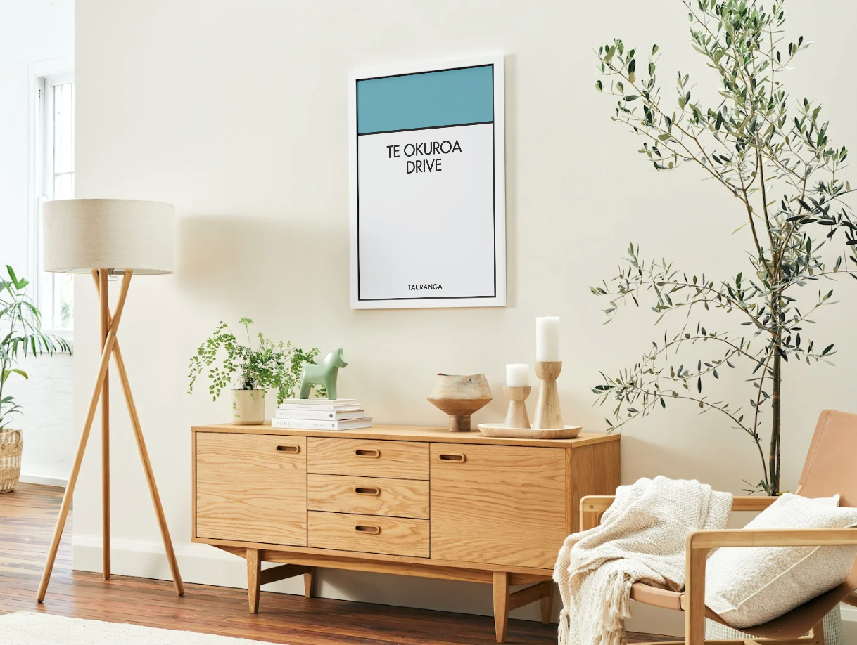 Te Okuroa Drive - Game Card Poster